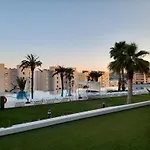 Sunset Cliffs 3 Bedrooms Apartment